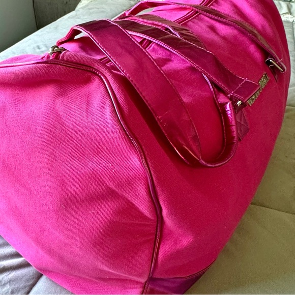 Victoria's Secret Plink Canvas Large Duffle Bag w
20.5”~L x10”~W x 12”D - Picture 13 of 13